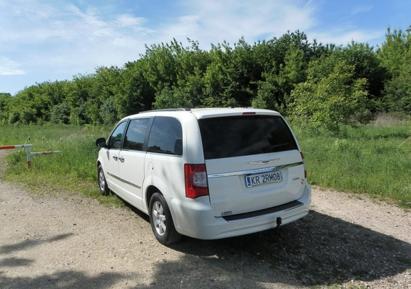 Chrysler Town &amp; Country cena 46500 przebieg: 281000, rok produkcji 2012 z Kraków małe 92